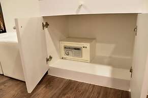 Sandy Beach Condo 15E