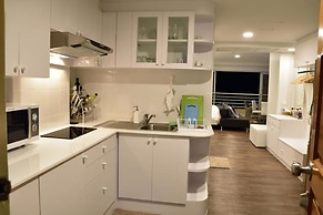 Sandy Beach Condo 15E