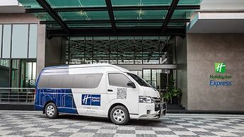 Holiday Inn Express Bangkok Soi Soonvijai by IHG