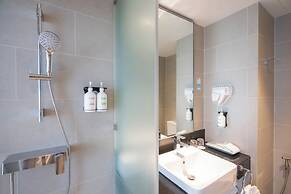 Holiday Inn Express Bangkok Soi Soonvijai by IHG