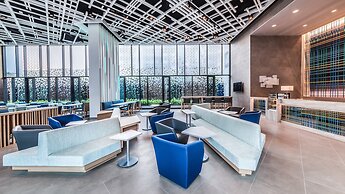 Holiday Inn Express Bangkok Soi Soonvijai by IHG