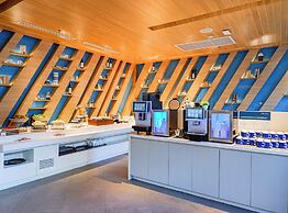 Holiday Inn Express Bangkok Soi Soonvijai by IHG