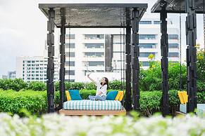 Holiday Inn Express Bangkok Soi Soonvijai by IHG