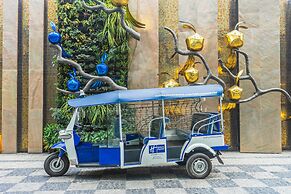 Holiday Inn Express Bangkok Soi Soonvijai by IHG