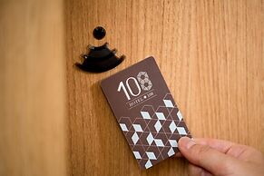 Hotel 108