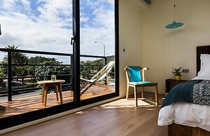 Haku Beach Days Inn