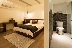 Haku Beach Days Inn