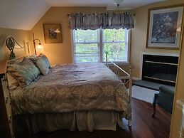 Inn at Ellis River