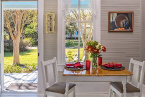 Maison D'Memoire Bed & Breakfast Cottages