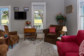 Maison D'Memoire Bed & Breakfast Cottages