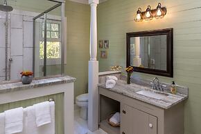 Maison D'Memoire Bed & Breakfast Cottages