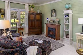 Maison D'Memoire Bed & Breakfast Cottages