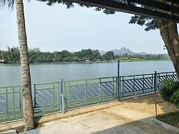 Golden Dragon Resort