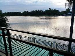 Golden Dragon Resort