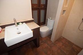 Penn Sunset Villa with Pool 10A