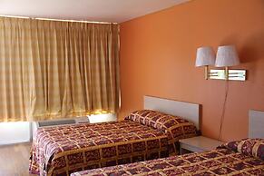 LoneStar Inn & Suites