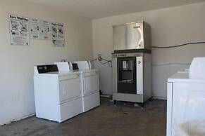 LoneStar Inn & Suites