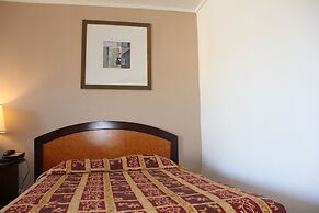 LoneStar Inn & Suites