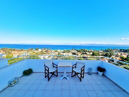 Bungalow White Apartments and Suites