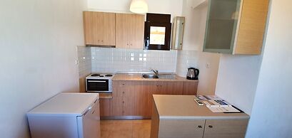 Bungalow White Apartments and Suites