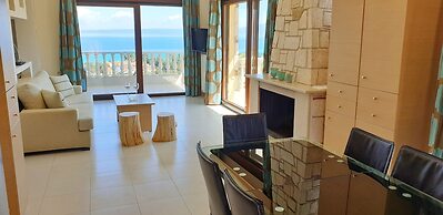 Bungalow White Apartments and Suites