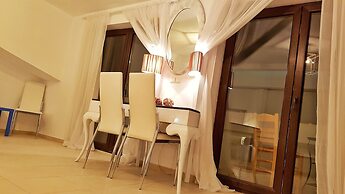 Bungalow White Apartments and Suites