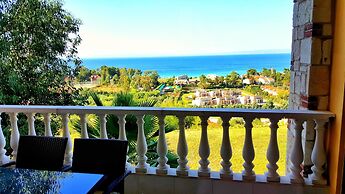 Bungalow White Apartments and Suites