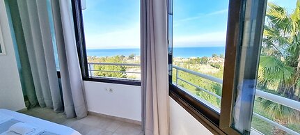 Bungalow White Apartments and Suites