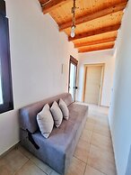 Bungalow White Apartments and Suites