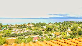 Bungalow White Apartments and Suites