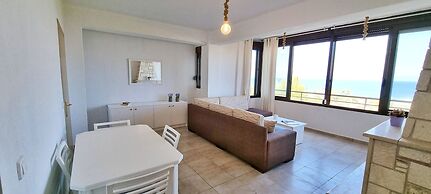 Bungalow White Apartments and Suites