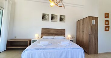 Bungalow White Apartments and Suites