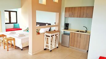 Bungalow White Apartments and Suites