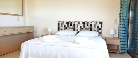 Bungalow White Apartments and Suites