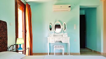 Bungalow White Apartments and Suites