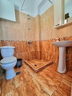 Bungalow White Apartments and Suites