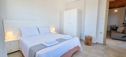 Bungalow White Apartments and Suites