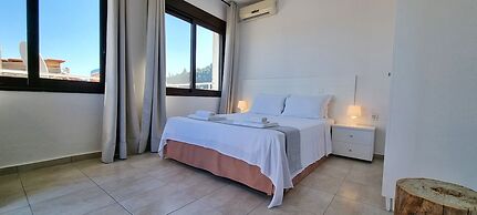 Bungalow White Apartments and Suites