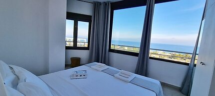 Bungalow White Apartments and Suites