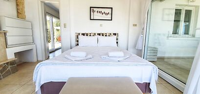 Bungalow White Apartments and Suites