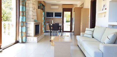 Bungalow White Apartments and Suites