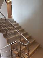 S.E.T Thanmongkol Residence