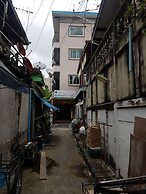 S.E.T Thanmongkol Residence