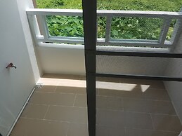 S.E.T Thanmongkol Residence