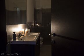 051 Room & Breakfast