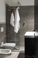 051 Room & Breakfast