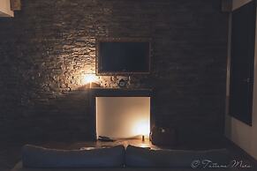 051 Room & Breakfast