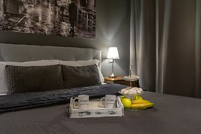 051 Room & Breakfast