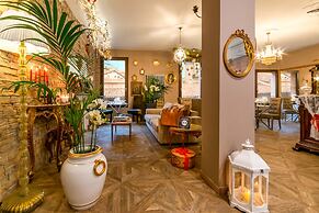 051 Room & Breakfast