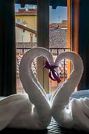 051 Room & Breakfast